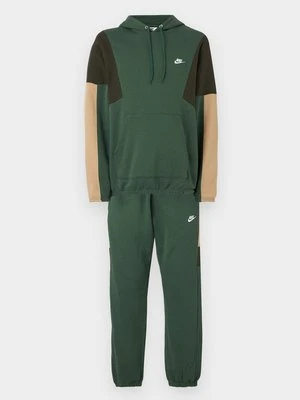Dres Nike Sportswear