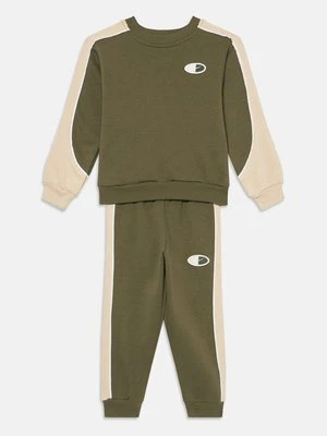 Dres Nike Sportswear