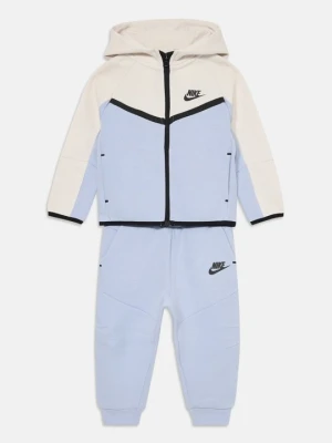 Dres Nike szary