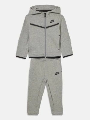 Dres Nike szary