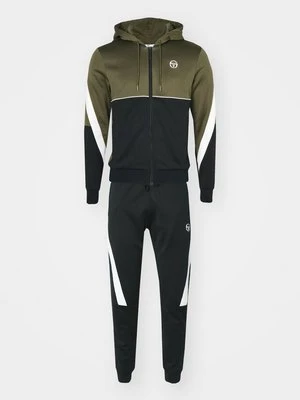 Dres Sergio Tacchini