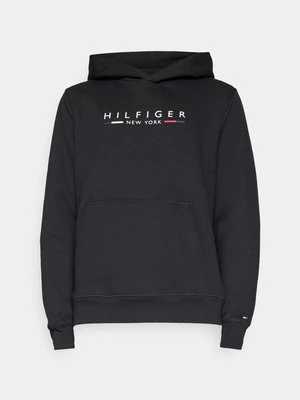 Dres Tommy Hilfiger