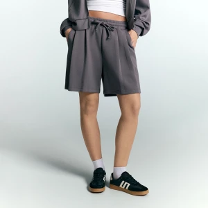 Dresowe szare szorty z szeroką nogawką House