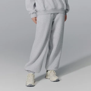 Dresowe joggery mid waist jasnoszare House