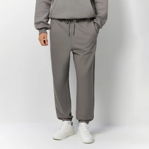 Dresowe joggery relaxed fit basic szare House