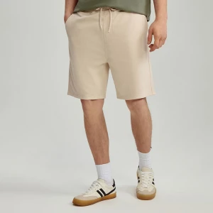 Dresowe szorty basic jasnobeżowe House