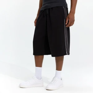 Dresowe szorty wide leg z lampasami czarne House