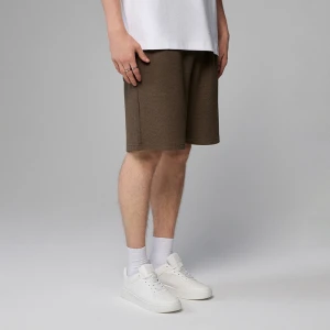 Dresowe szorty z dzianiny strukturalnej brązowe House