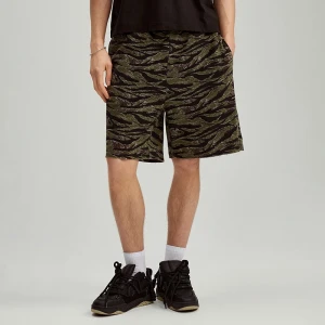 Dresowe szorty z motywem kamuflażu House