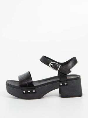 Drewniaki i Chodaki Clarks