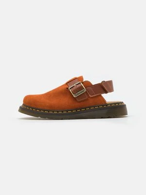 Drewniaki i Chodaki Dr. Martens