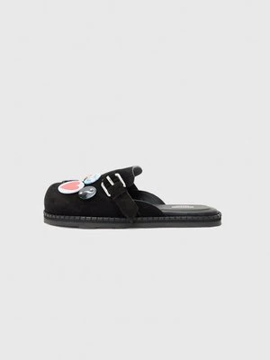 Drewniaki i Chodaki Moschino