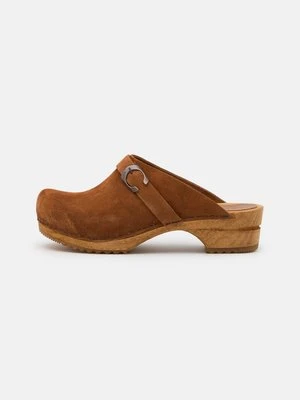 Drewniaki i Chodaki Sanita