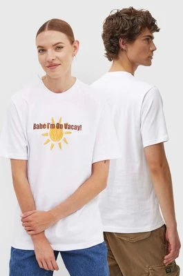Drivemebikini t-shirt bawełniany On Vacay kolor biały z nadrukiem