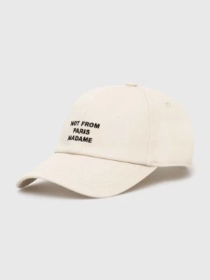 Drôle de Monsieur czapka z daszkiem bawełniana La Casquette Slogan kolor beżowy z aplikacją PERM-CP151-CO138-MT