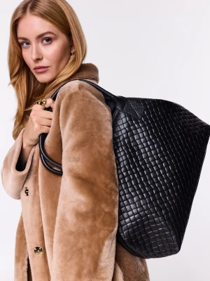 Duża skórzana torebka shopper w czarnym kolorze TARANKO