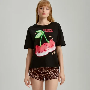 Dwuczęściowa piżama z motywem wisienek i panterki House