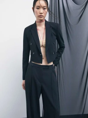 Dwurzędowy krótki blazer „My SKIN Tailoring” z krepy Patrizia Pepe czarny