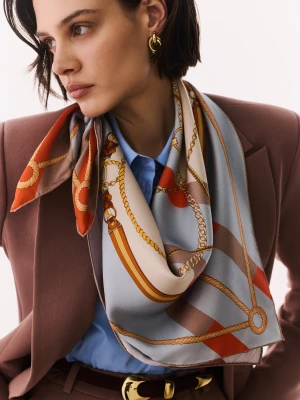 Dwustronna jedwabna gawroszka z ręcznie obszywanymi brzegami TARANKO