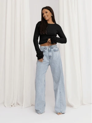 Dzianinowa bluzka z różą na rękawie DELFINA - czarna  magmac 