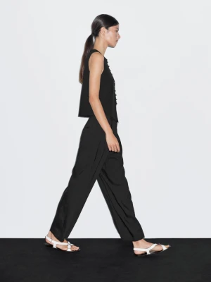 Dzianinowa Kamizelka Z Ozdobnymi Guzikami - Czarny - - Massimo Dutti - Kobieta