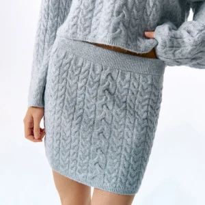 Dzianinowa spódnica mini z warkoczowym splotem jasnoszara House