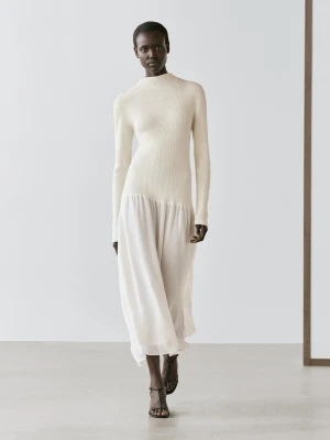 Dzianinowa Sukienka Z Kontrastowych Materiałów - Surowy - - Massimo Dutti - Kobieta