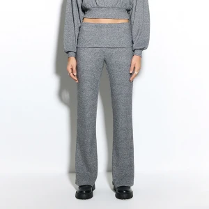 Dzianinowe grafitowe spodnie dzwony z wywijanym pasem House