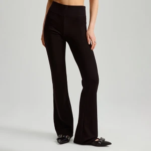 Dzianinowe spodnie dzwony mid waist czarne House