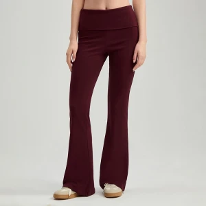 Dzianinowe spodnie dzwony z odwiniętym pasem brązowe House