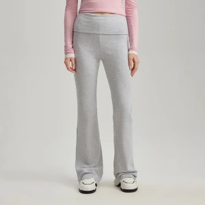 Dzianinowe spodnie dzwony z odwiniętym pasem szare House