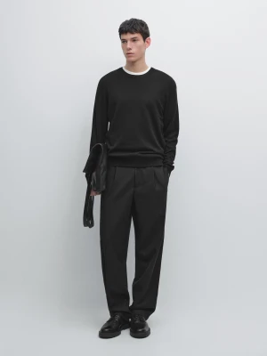 Zdjęcie produktu Dzianinowy Sweter Z Okrągłym Dekoltem Z Bawełny I Wełny - Czarny - - Massimo Dutti - Mężczyzna