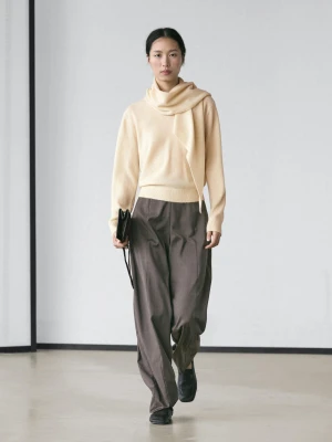 Dzianinowy Sweter Z Chustą - Surowy - - Massimo Dutti - Kobieta