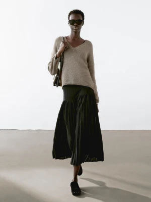 Dzianinowy Sweter Z Dekoltem W Serek - Zielonkawy - - Massimo Dutti - Kobieta
