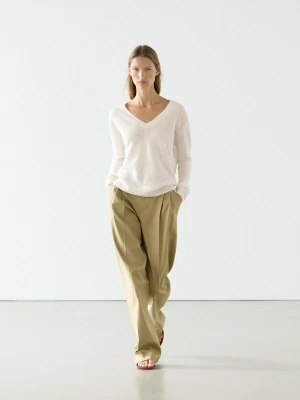 Dzianinowy Sweter Ze 100% Lnu Z Dekoltem W Serek - Surowy - - Massimo Dutti - Kobieta