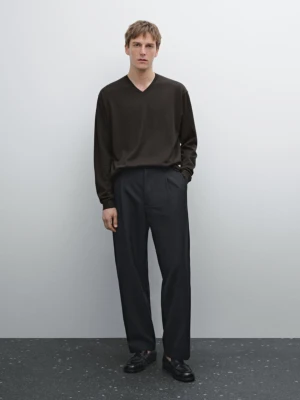 Dzianinowy Sweter Z Mieszanki Bawełny Z Dekoltem W Serek - Szary - - Massimo Dutti - Mężczyzna