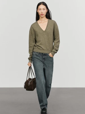 Sweter Z Mieszanki Wełny Z Dekoltem W Serek - Ziel Pop - Massimo Dutti - Female