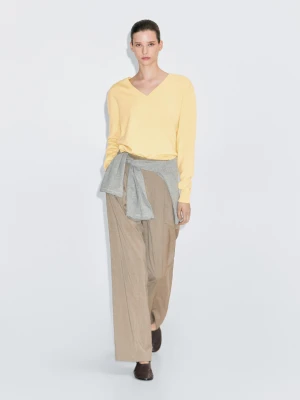 Dzianinowy Sweter Z Mieszanki Wełny Z Głębokim Dekoltem W Serek - Jasnożółty - - Massimo Dutti - Kobieta