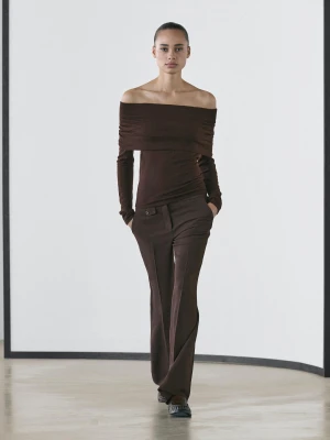 Dzianinowy Sweter Z Mieszanki Wełny Z Odkrytymi Ramionami - Śliwkowy - - Massimo Dutti - Kobieta