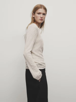 Dzianinowy Sweter Z Okrągłym Dekoltem W Pofalowany Wzór - Piaskowy - - Massimo Dutti - Kobieta