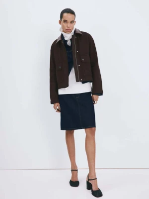 Dżinsowa parka z kontrastowym kołnierzem czekoladowy - Kobieta - - MANGO