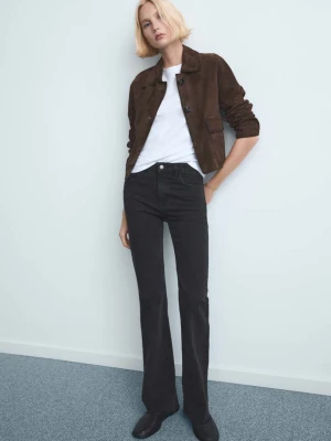 Dżinsy Fiona flare ze średnim stanem black denim - Kobieta - - MANGO