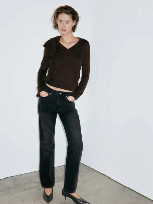 Jeans Matilda z wysokim stanem o prostym kroju black denim - Kobieta - MANGO