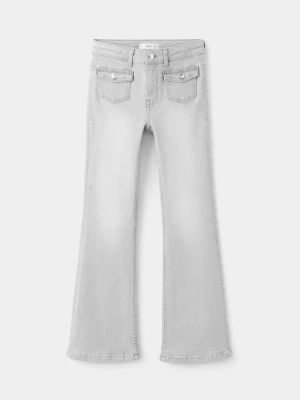 Dżinsy o kroju flare z kieszeniami szary denim - Dzieci - - MANGO KIDS