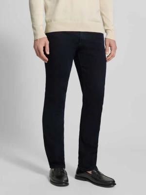 Dżinsy o kroju straight fit w fasonie 5-kieszeniowym model 'Greensboro' Wrangler