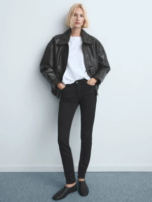 Dżinsy skinny ze średnim stanem black denim - Kobieta - - MANGO