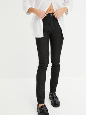 Dżinsy skinny ze średnim stanem, z super stretchem bonprix