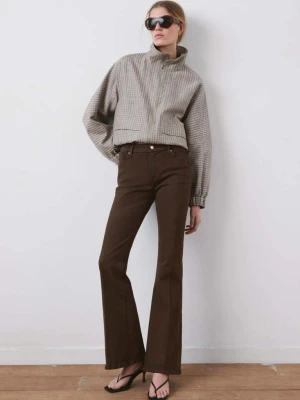 Dżinsy Violeta flare z wysokim stanem czekoladowy - Kobieta - - MANGO