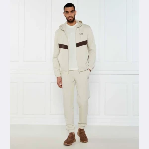 EA7 Dres | Regular Fit