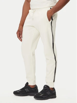 EA7 Emporio Armani Spodnie dresowe 7M000974 AF10377 U1105 Beżowy Regular Fit
